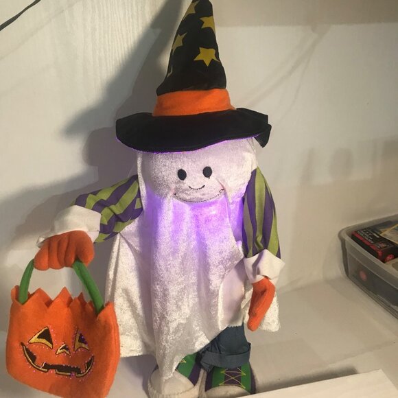 Light-Up Halloween Ghost Witch Hat With Pumpkin Bag 22" tall - Picture 3 of 13